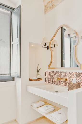 Bathroom 4, Masseria Calderisi, Brindisi