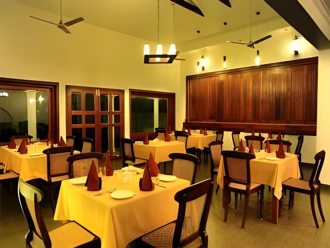 Food & Drinks 4, Triveny River Palace, Alappuzha