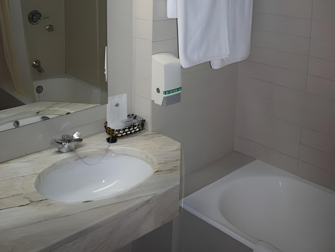 Bathroom 3, Fiel Chef Alojamento Local, Valongo
