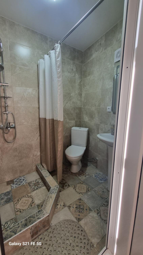 Bathroom 3, Guest House Horizonti, Signagi