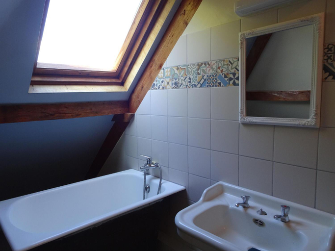 Bathroom 3, Villa in Normandy with Beach Access, Manche