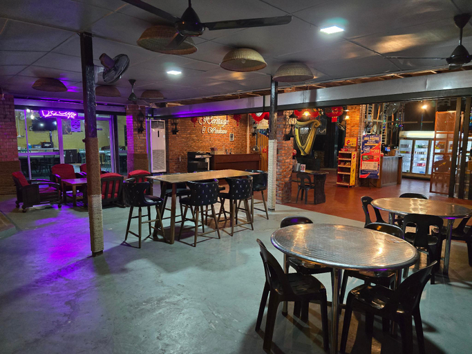 Food & Drinks 4, Heritage House @ Windcave , Bau
