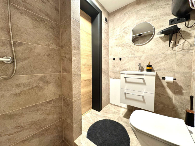 Others 5, Kamiles apartamentai, Palangos