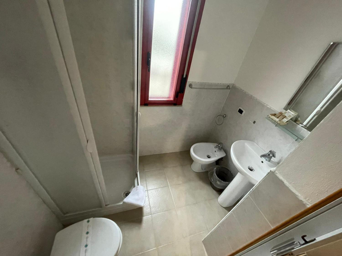 Bathroom 3, Hotel Villa Susy, Catanzaro