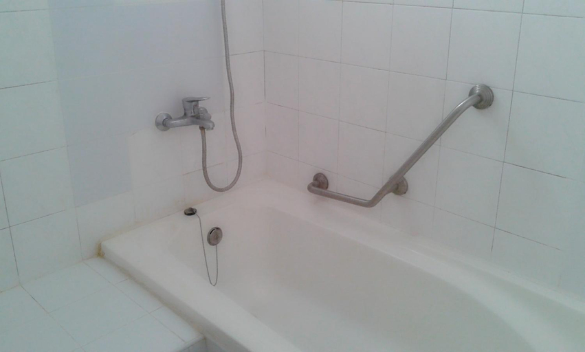 Bathroom 5, M In Korat Service Apartment, Muang Nakhon Ratchasima