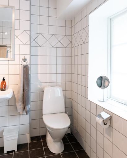 Bathroom 2, Skollengarden, Simrishamn