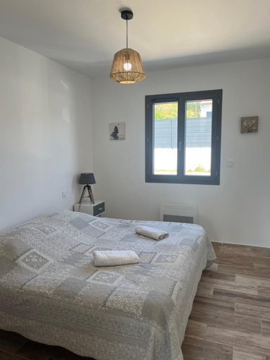 Bedroom 2, Les jardins de la Graviere a 5 mn de Lourmarin avec piscine privee, Vaucluse