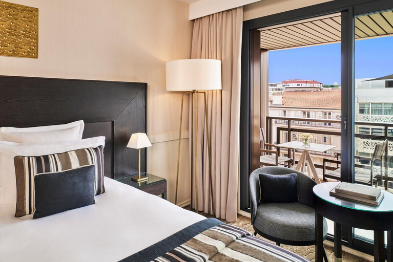 Bedroom 2, Gray d'Albion Barriere Cannes, Alpes-Maritimes