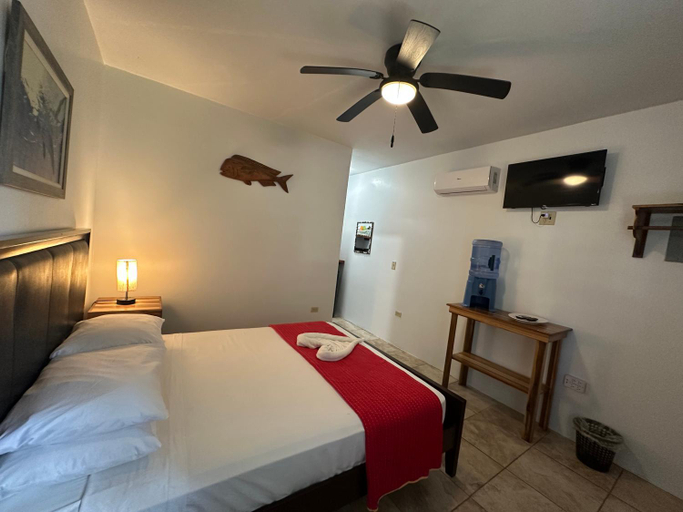 Bedroom 2, All Seasons Belize