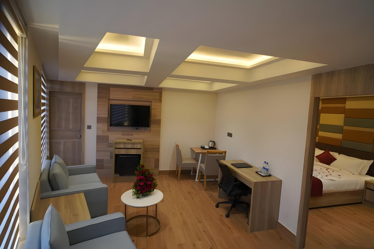 Others 5, Capital Park Residency, Thiruvananthapuram