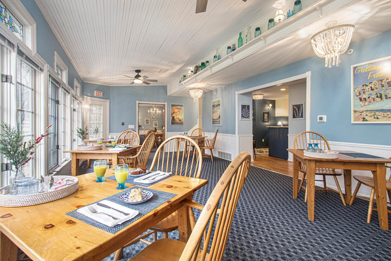 Food & Drinks, Inn at the Park Bed and Breakfast, Van Buren