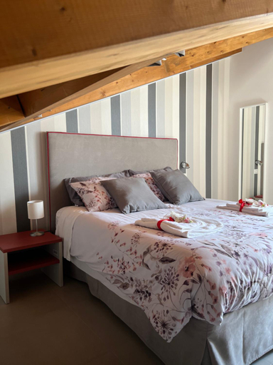 Others 3, Interno7 Rooms, Napoli