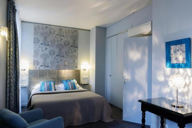 Bedroom 2, Le Pavillon d'Enghien, Vichy Centre, Allier
