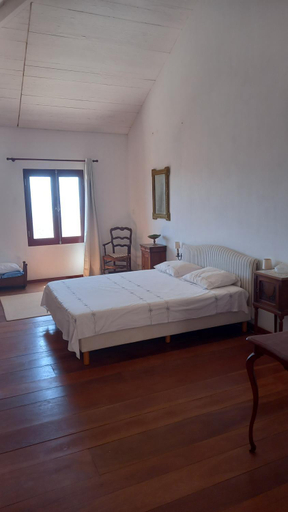 Others 5, Casa Azul