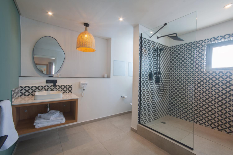 Bathroom 2, GoSun Beach Residence, Black River
