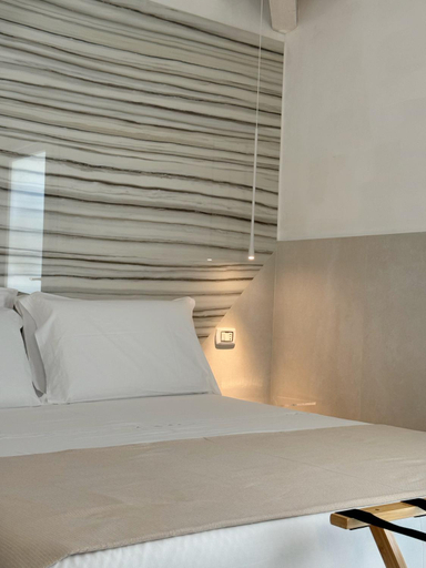 Others 5, San Pietro Home, Taranto