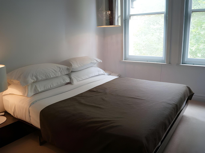 Bedroom 2, Valentine on George, Sydney