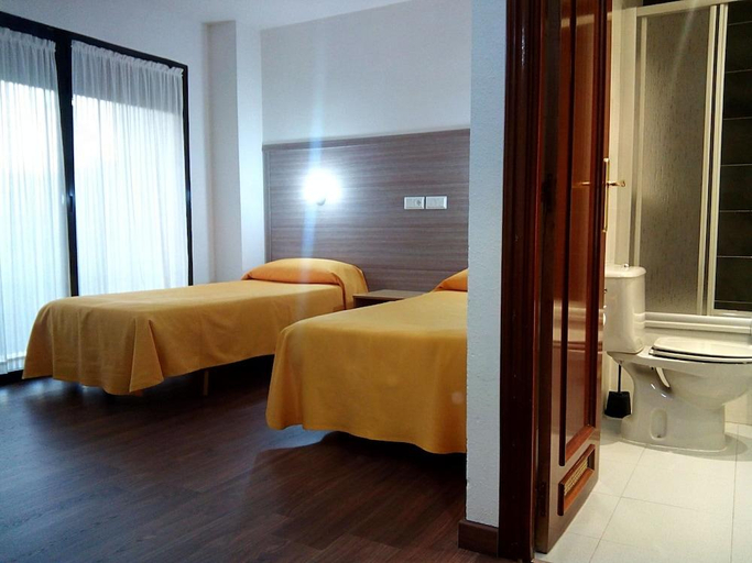 Bedroom 3, Hotel Delicias, Zaragoza