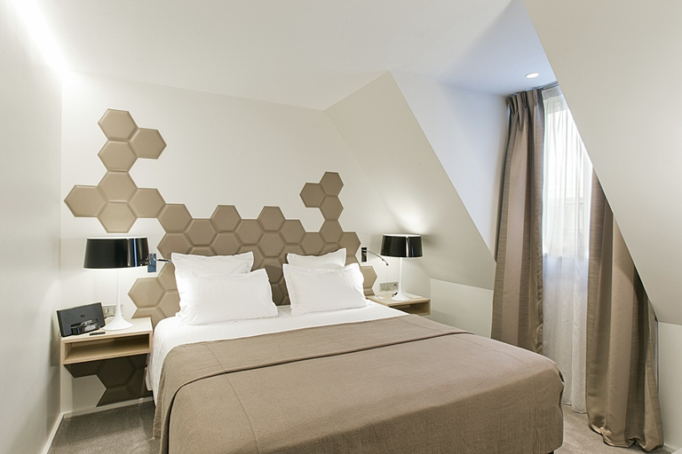 Bedroom 2, HOTEL CALIFORNIA CHAMPS ELYSEES, Paris