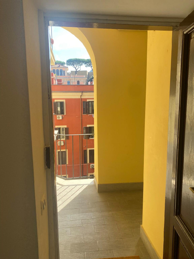 Others 5, HOME CANDIA, Roma