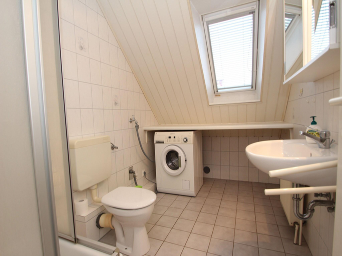 Bathroom, Gemuetliche Doppelhaushaelfte in Nessmersiel Meer, Garten und Erholung, Aurich