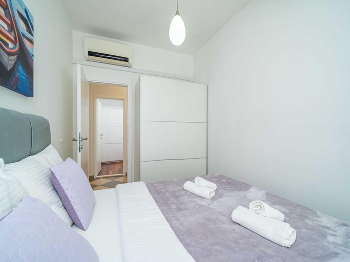 Others 5, Apartments Isabora - Comfort Three-Bedroom Apartment with Balcony and Sea View Second Floor, Dubrovnik