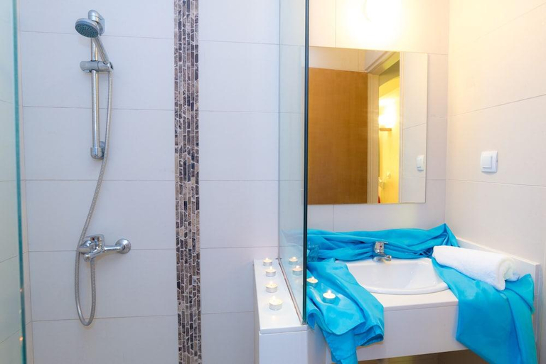 Bathroom 5, Creta Verano, Crete