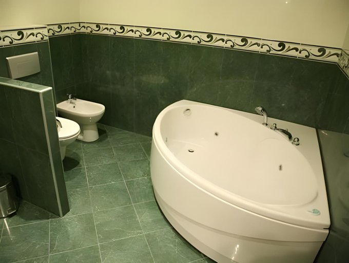 Bathroom 4, Merian Palace Hotel, Stara Zagora