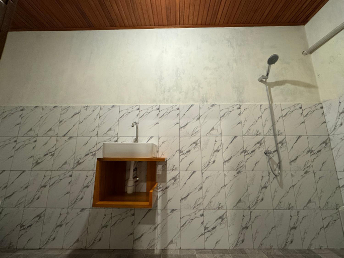 Bathroom 3, MC Bunaken Stay Diving Trip's, Manado