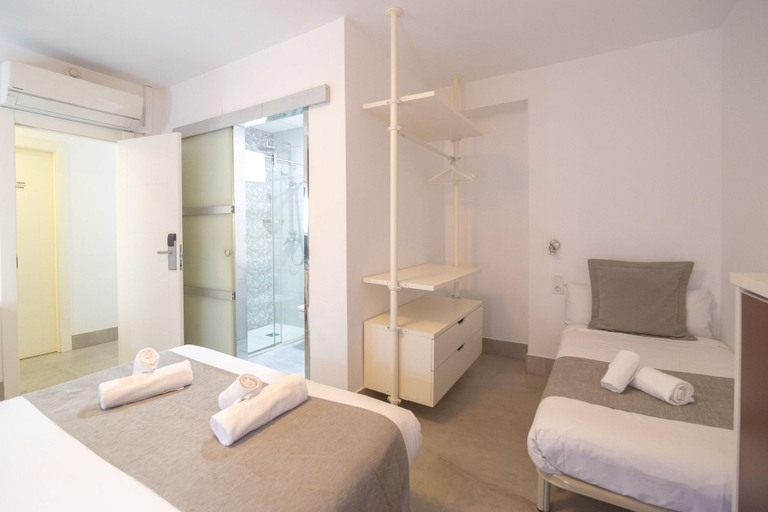 Bedroom 3, Bed & Breakfast La Milagrosa, Alicante