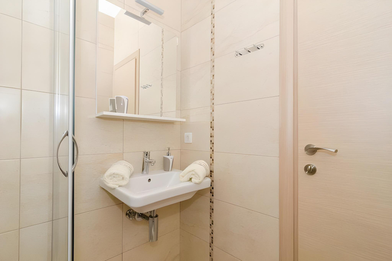 Bathroom 2, Mlini Apartments, Župa Dubrovačka