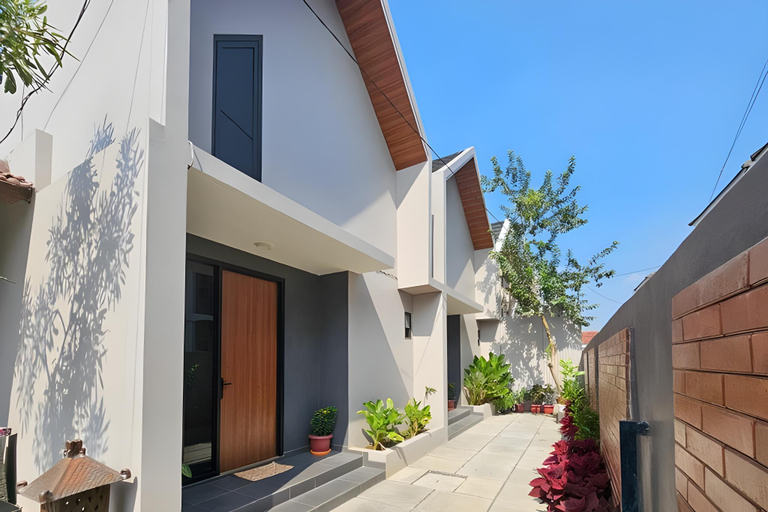 Exterior & Views 2, Calma Jawon Villa Jogja, Bantul