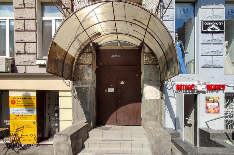 Others 4, Apartments on Antonovycha, Holosiïvs'kyi