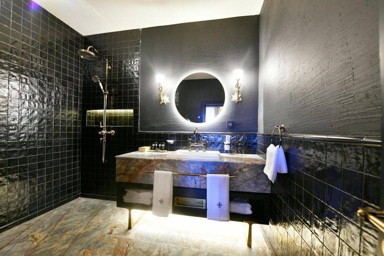 Bathroom 3, Goreme Kaya Otel, Nevşehir