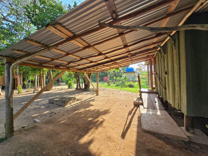 Others 5, Rustic Cabin at Freshwater Creek Cabanas