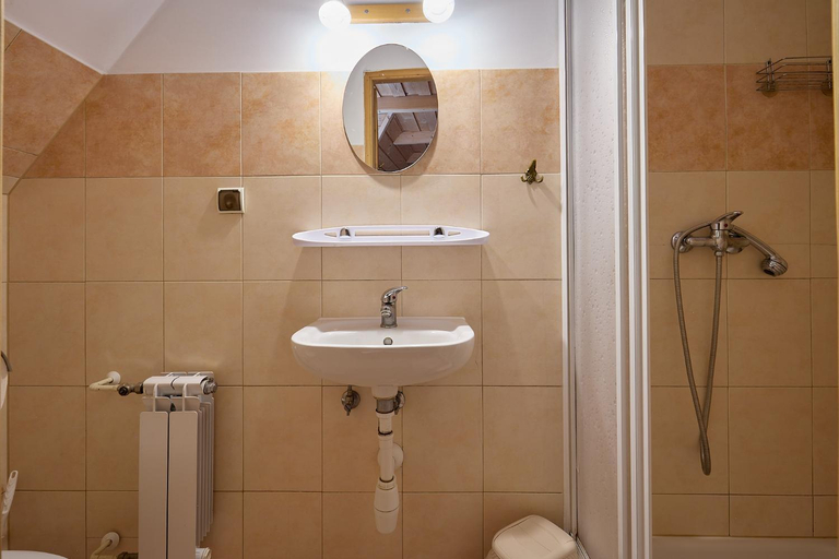 Bathroom, Dom goscinny Watra, Tatra
