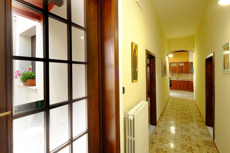 Others 5, viale dei pini, Lecce