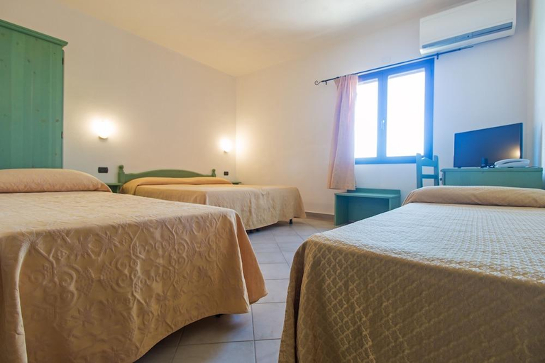 Bedroom 3, Hotel Residence Gli Ontani, Nuoro