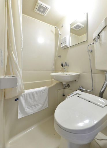 Bathroom, Nissei Hotel Fukuoka, Fukuoka