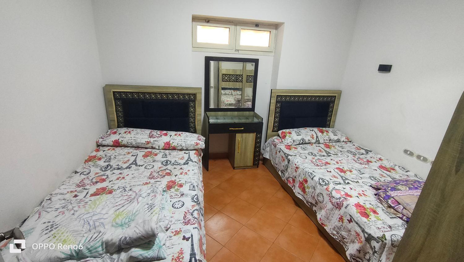 Bedroom 3, Porto Sokhna pyramids, 'Ataqah