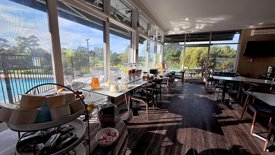 Food & Drinks 4, The Select Inn Ryde, Sydney