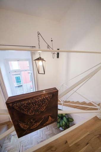 Others 5, OVO - slow travel, Napoli
