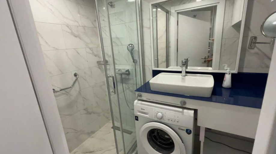 Bathroom 3, Orbi City D2, Batumi