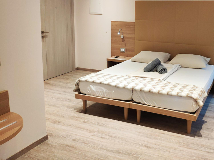 Bedroom 2, Kriemhilde Dependance, Worms