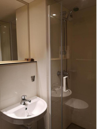 Bathroom 3, FASTHOTEL ROISSY CDG SUD - Claye Souilly, Seine-et-Marne
