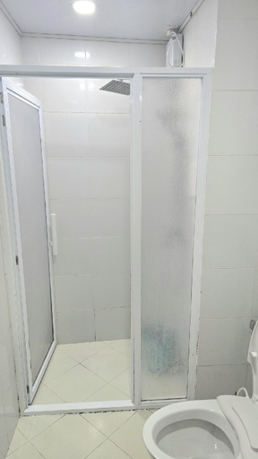 Bathroom 3, GRAND VIEW BAGUIO CONDO TRANSIENT by DEI GRATIA, Baguio City