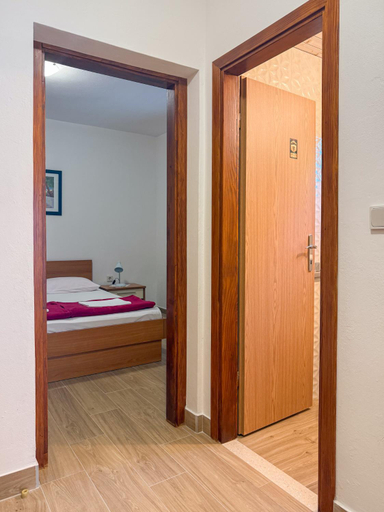 Others 4, Niko Apartments, Gradac