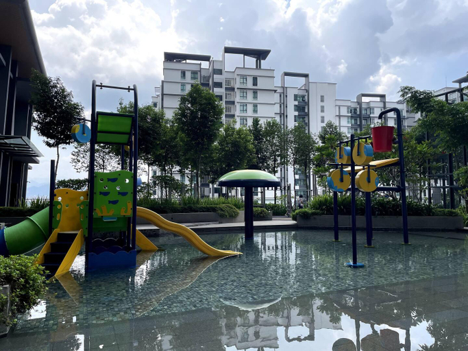 Sport & Beauty, 3BR Family Suite Nr Sunway Velocity & LRT Maluri, Kuala Lumpur