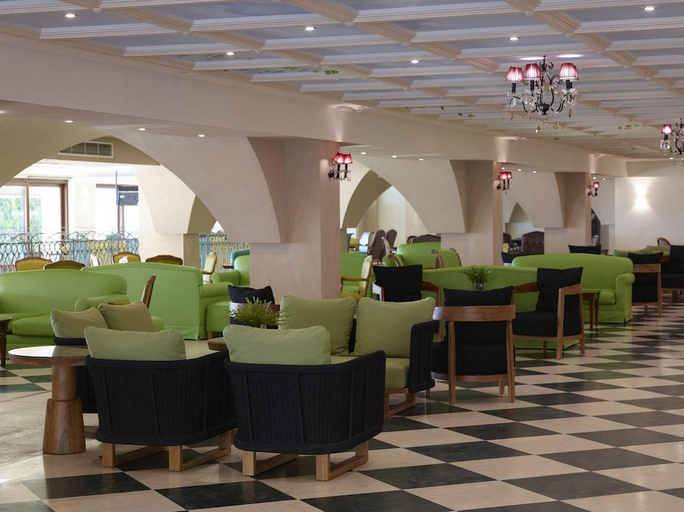 Food & Drinks 5, Roda Beach Resort & Spa, Ionian Islands
