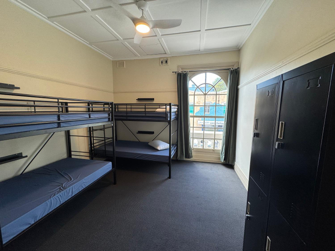 Bedroom 4, The Bat & Ball Hostel, Sydney